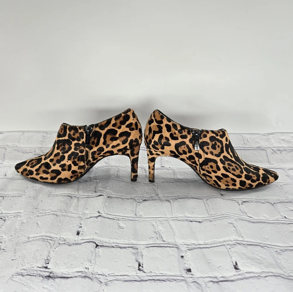 Calvin Klein Jeanna Statement 🐆 Leapord Hair Ankle Bootie Heels Size 6 - Picture 10 of 16